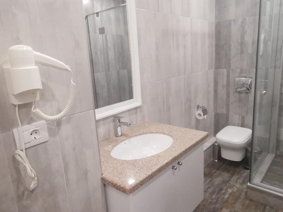 Budget Double Room,1018489168:JPEG